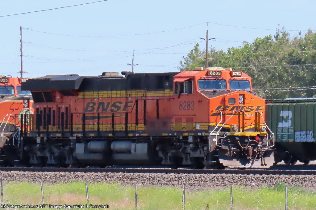 BNSF 8283